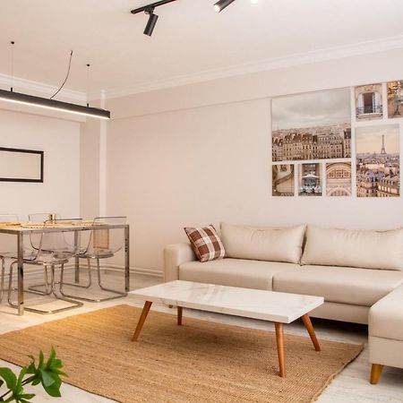 Appartement Gorgeous Flat With Balcony In Izmir Konak Extérieur photo