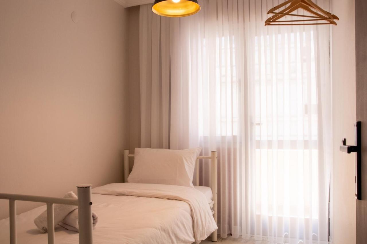 Appartement Gorgeous Flat With Balcony In Izmir Konak Extérieur photo